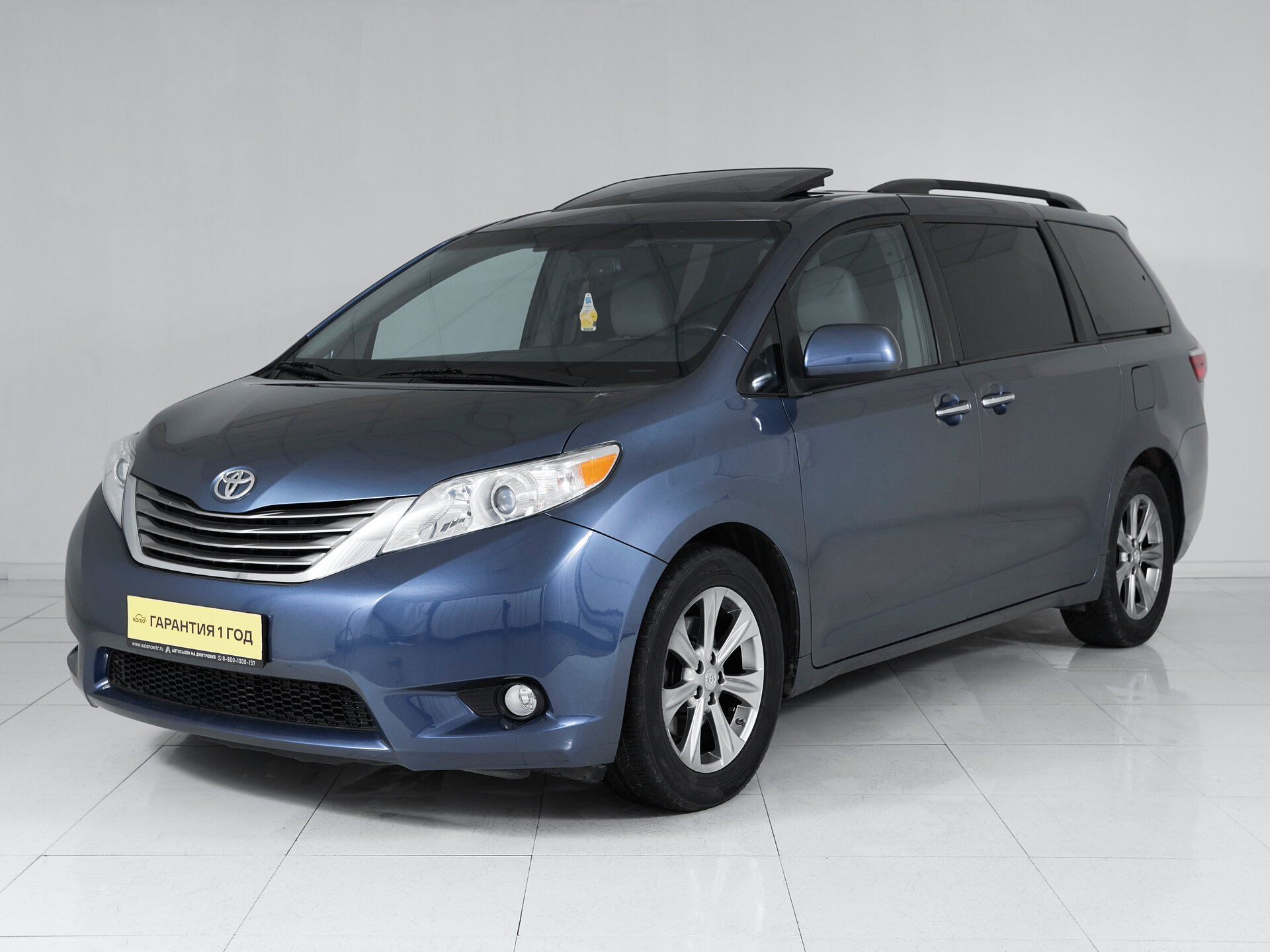 Toyota Sienna, III Рестайлинг 2017  фото