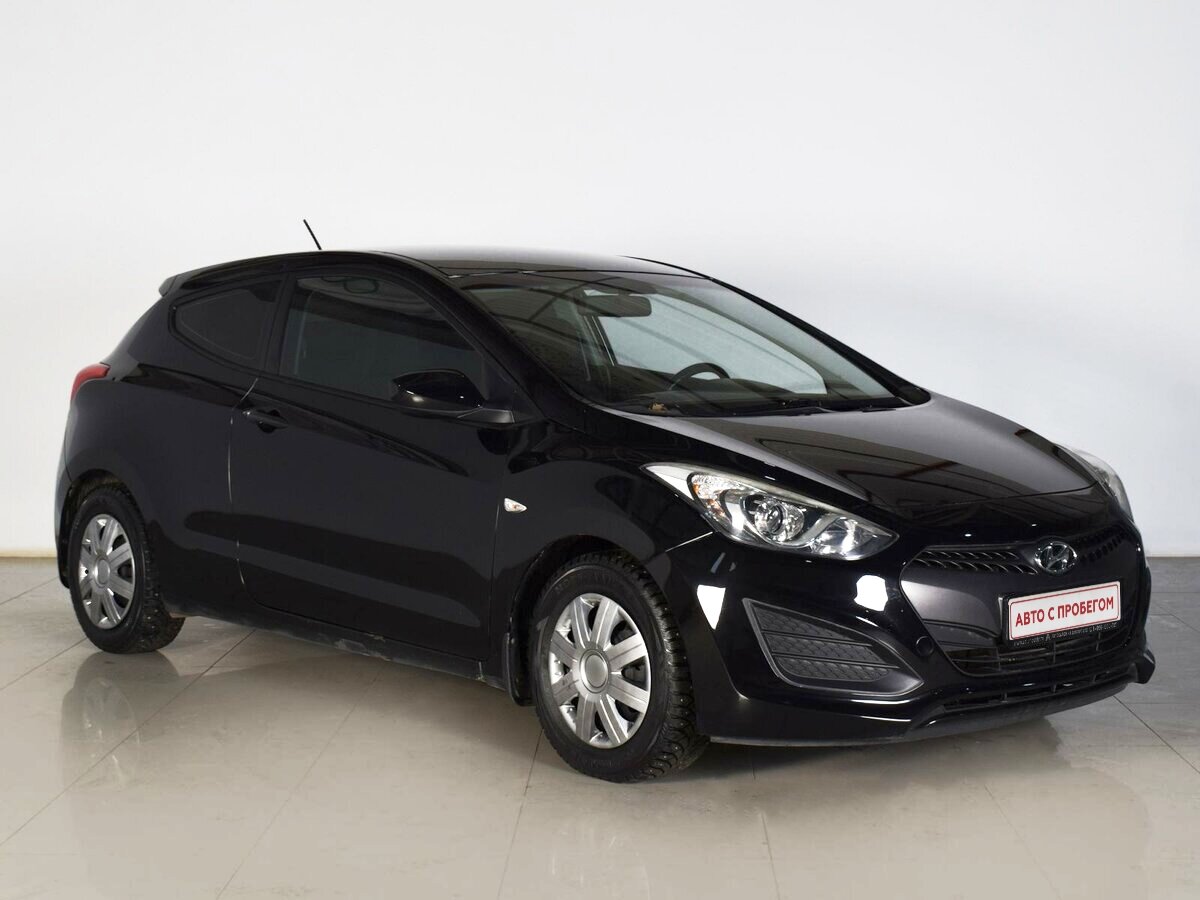 Hyundai i30, II 2013  фото