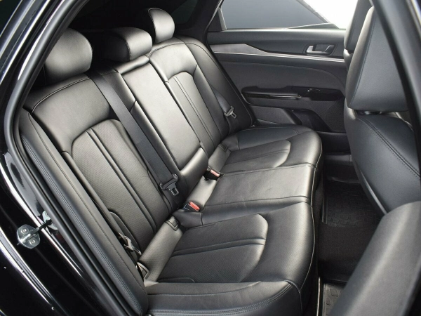 Kia K5, III фото №14