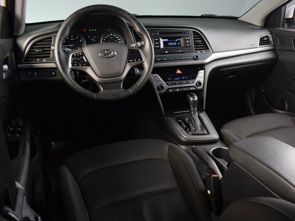 Hyundai Elantra, VI (AD) фото №6