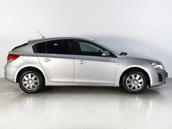 Chevrolet Cruze, I Рестайлинг фото №4