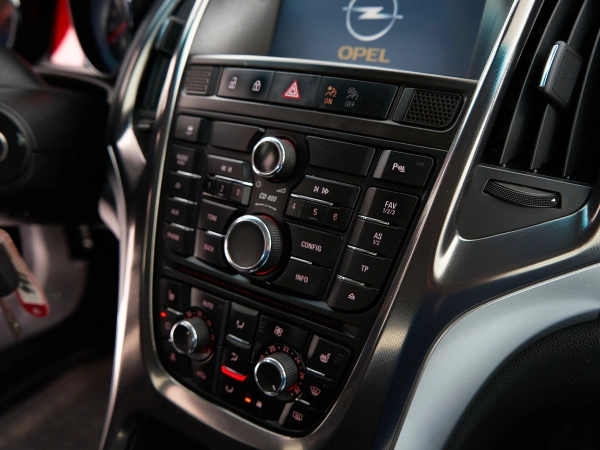 Opel Astra, J Рестайлинг фото №13