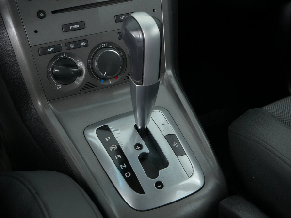 Opel Antara, I фото №18