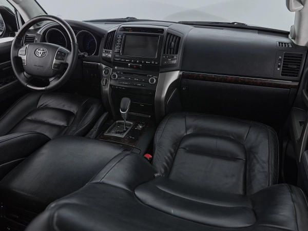 Toyota Land Cruiser, 200 Series фото №10