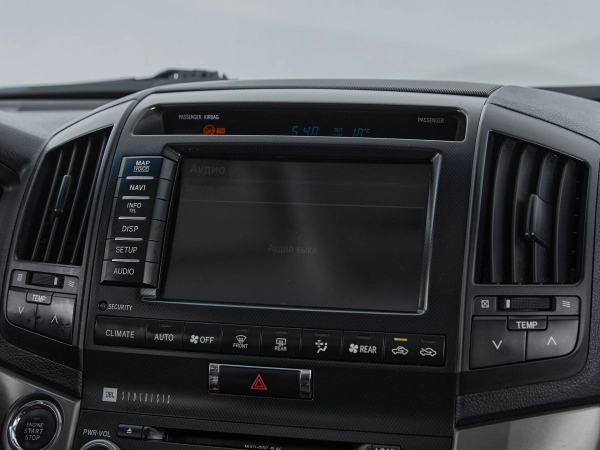 Toyota Land Cruiser, 200 Series фото №12