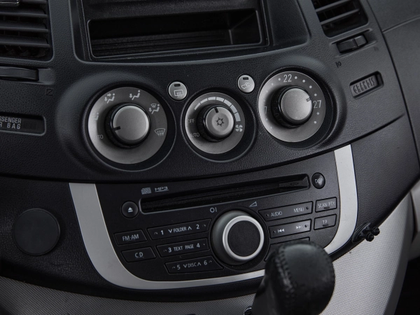 Mitsubishi Grandis, I фото №12