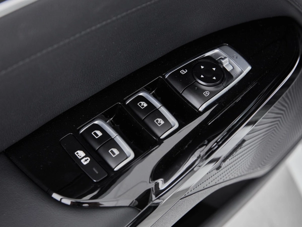 Kia K5, III фото №16