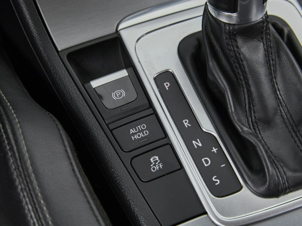 Volkswagen Passat CC, I Рестайлинг фото №18