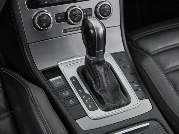 Volkswagen Passat CC, I Рестайлинг фото №20