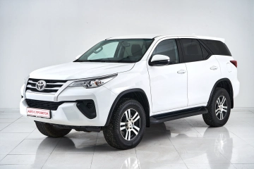 Toyota Fortuner, II 2018 Стандарт фото
