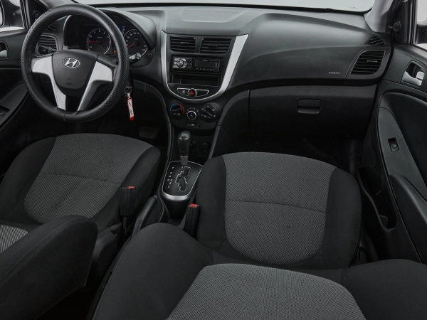 Hyundai Solaris, I фото №10