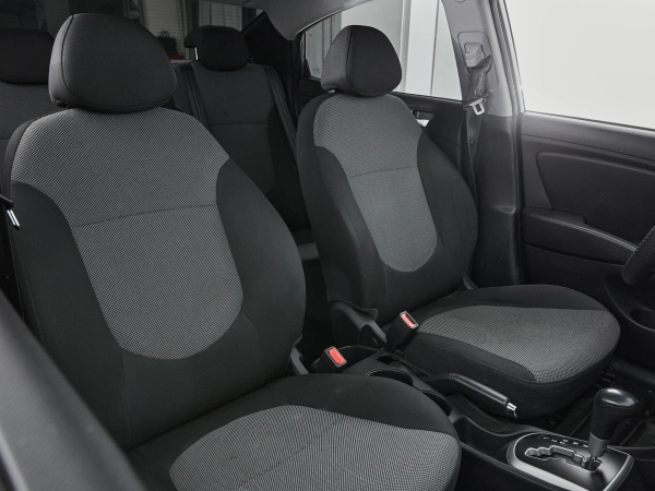 Hyundai Solaris, I фото №11