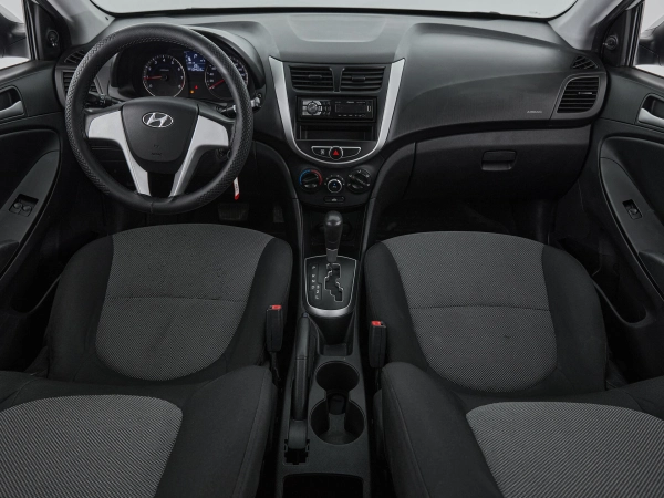 Hyundai Solaris, I фото №8