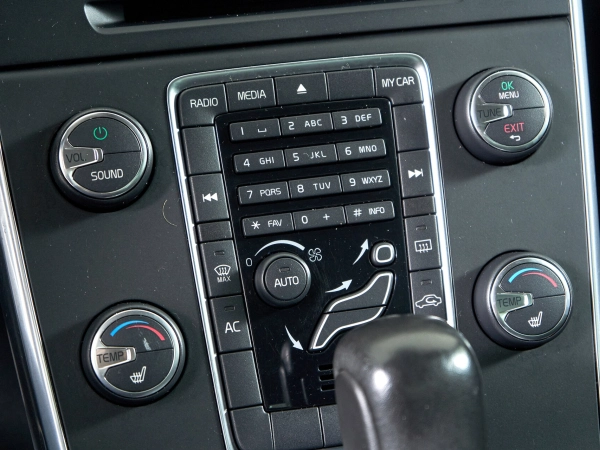 Volvo S60, II фото №17