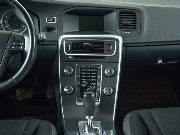 Volvo S60, II фото №9
