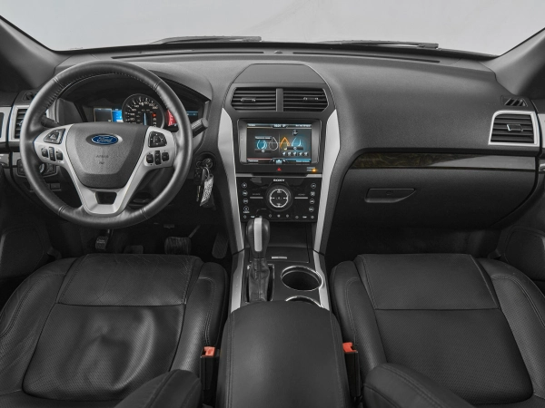 Ford Explorer, V фото №9