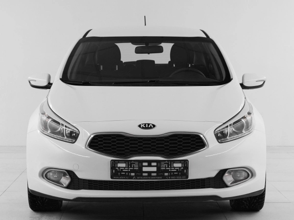 Kia Ceed, II фото №2