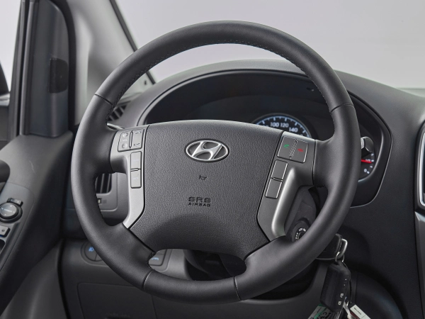 Hyundai H-1, II Рестайлинг фото №10
