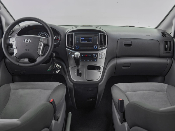 Hyundai H-1, II Рестайлинг фото №8