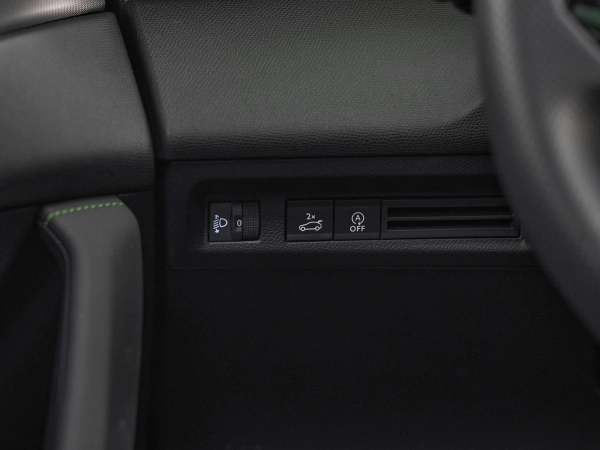 Peugeot 408, III фото №15