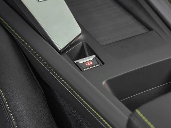 Peugeot 408, III фото №19