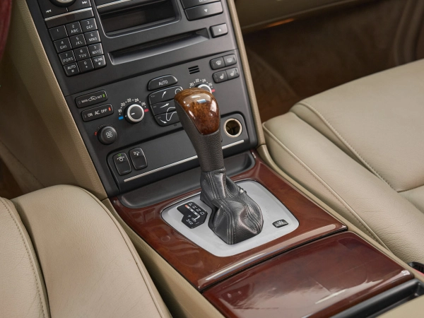 Volvo XC90, I Рестайлинг фото №12