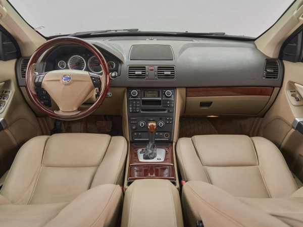 Volvo XC90, I Рестайлинг фото №8