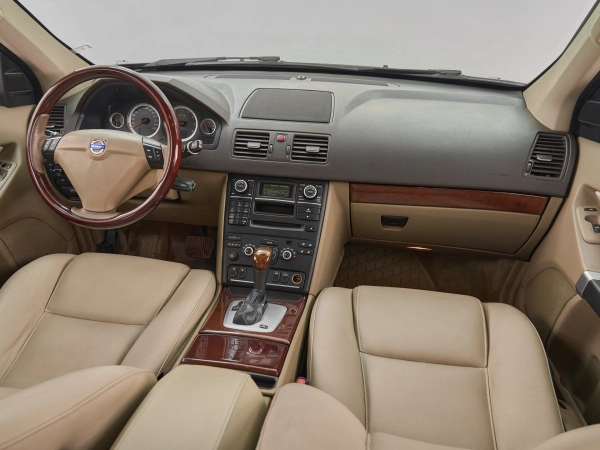Volvo XC90, I Рестайлинг фото №9
