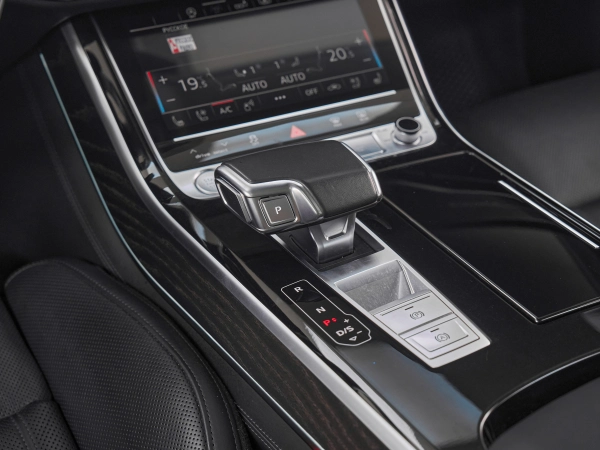 Audi A8, IV (D5) фото №20