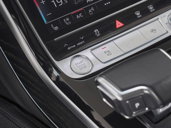 Audi A8, IV (D5) фото №21