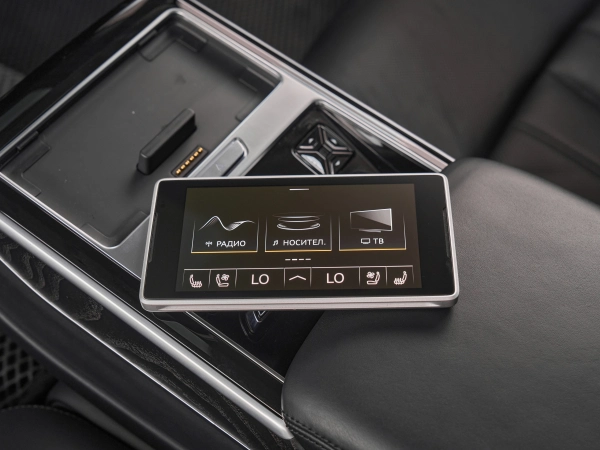 Audi A8, IV (D5) фото №26