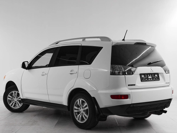 Mitsubishi Outlander, II Рестайлинг фото №4