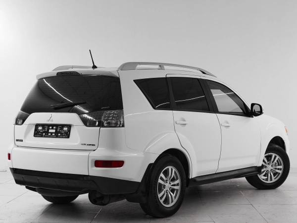 Mitsubishi Outlander, II Рестайлинг фото №6