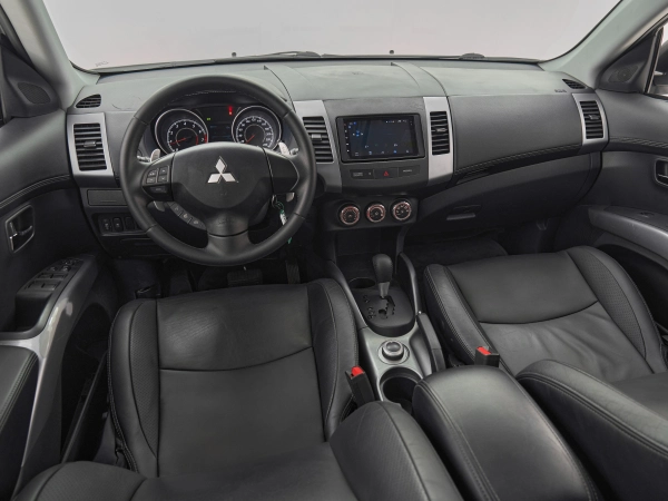 Mitsubishi Outlander, II Рестайлинг фото №7