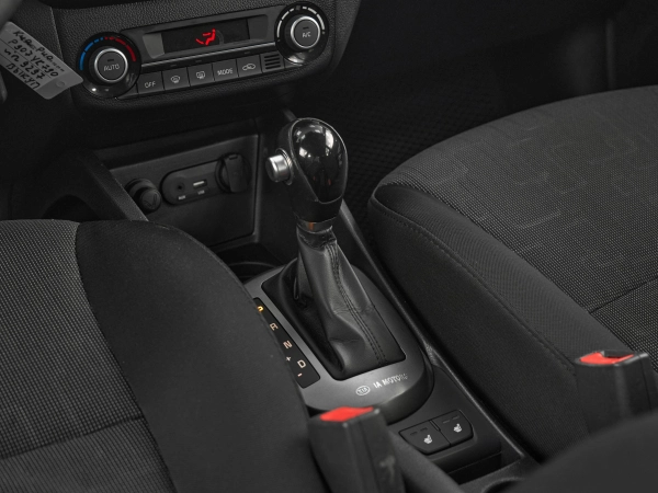 Kia Rio, III Рестайлинг фото №15