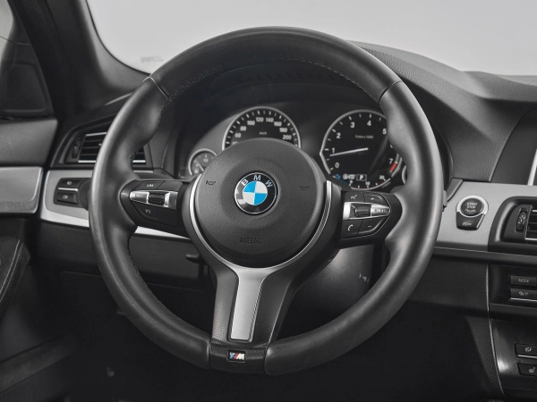 BMW 5 серии, VI (F10/F11/F07) Рестайлинг фото №10
