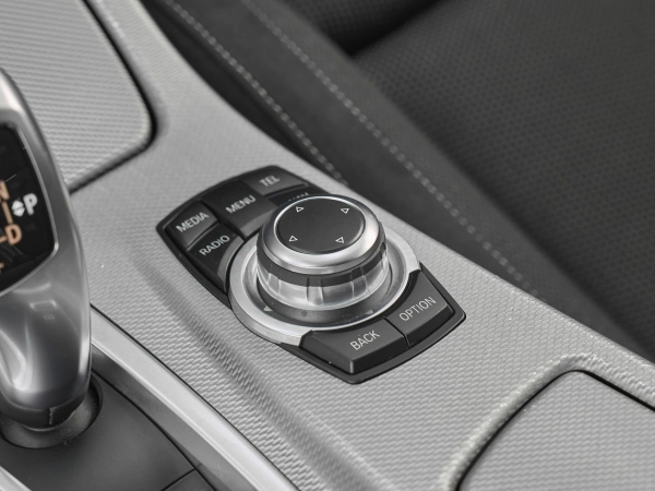 BMW 5 серии, VI (F10/F11/F07) Рестайлинг фото №18