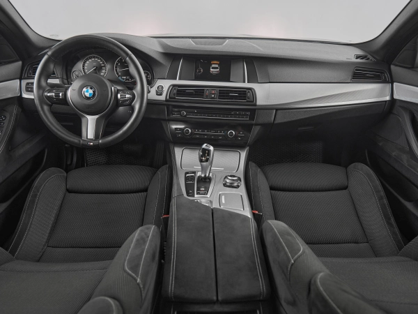 BMW 5 серии, VI (F10/F11/F07) Рестайлинг фото №8