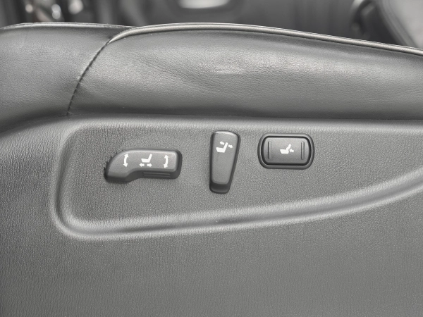 Infiniti QX56, II фото №17