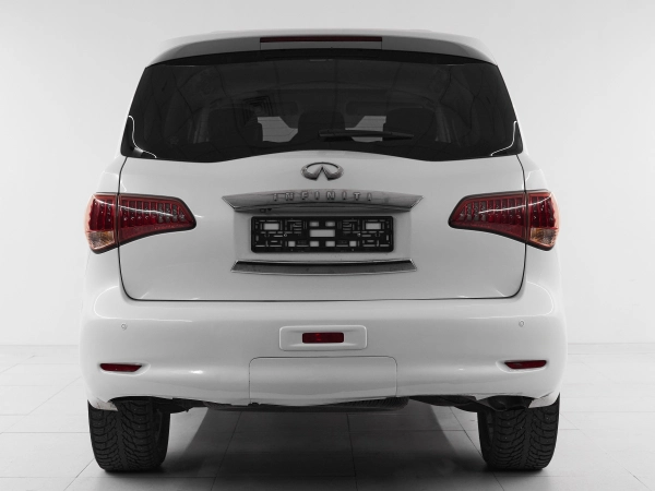 Infiniti QX56, II фото №5