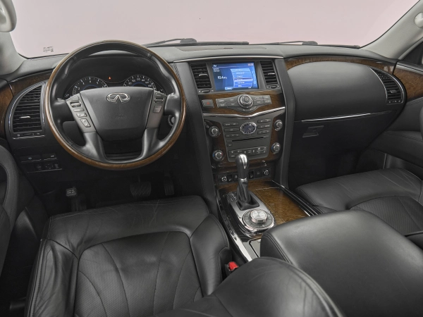 Infiniti QX56, II фото №8