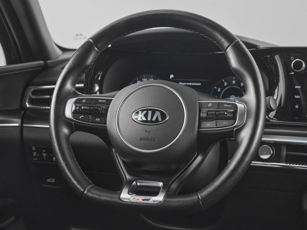 Kia K5, III фото №11