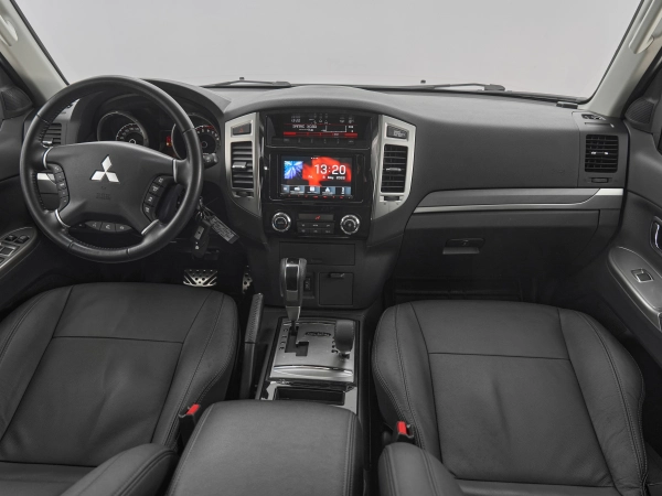 Mitsubishi Pajero, IV Рестайлинг 2 фото №9