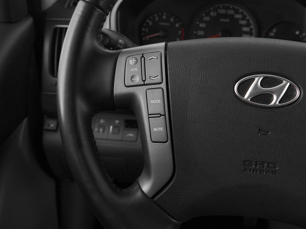 Hyundai H-1, II Рестайлинг фото №11