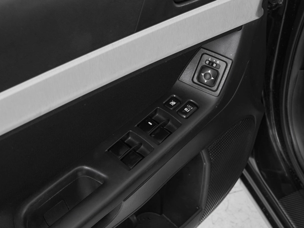 Mitsubishi Lancer, X фото №13