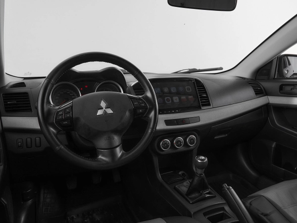 Mitsubishi Lancer, X фото №7