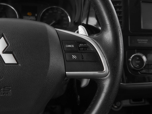 Mitsubishi Outlander, III фото №12