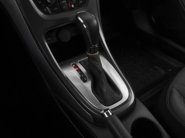 Opel Astra, J Рестайлинг фото №18
