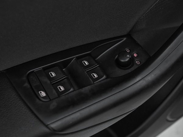 Audi Q3, I (8U) фото №11