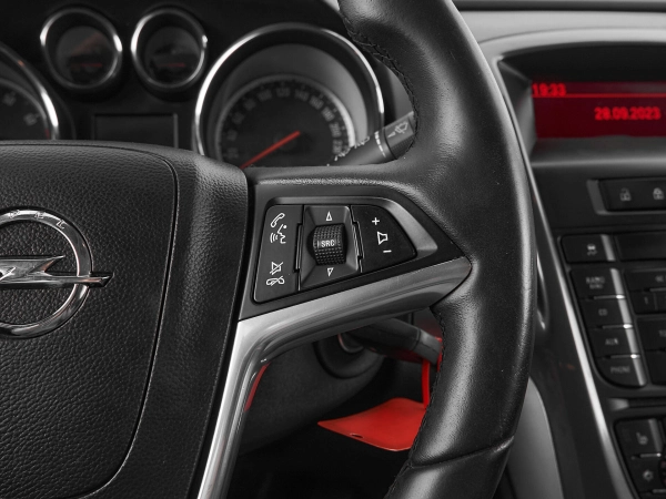 Opel Astra, J Рестайлинг фото №12